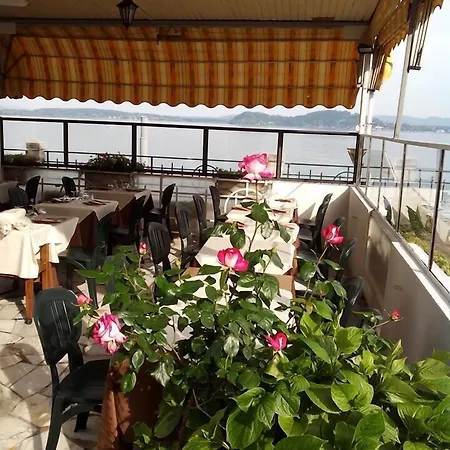 Ristorante La Terrazza מלון *