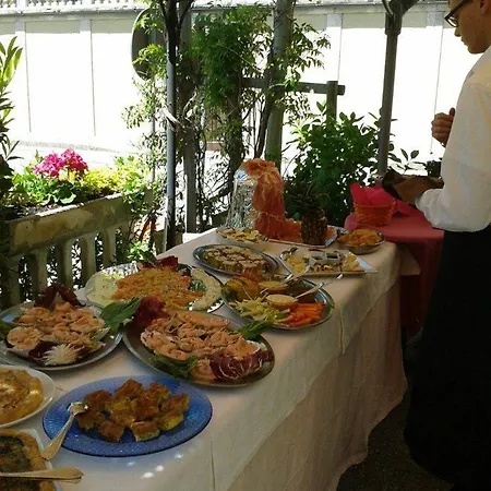 Ristorante La Terrazza מלון *