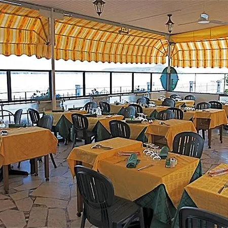 Ristorante La Terrazza מלון *